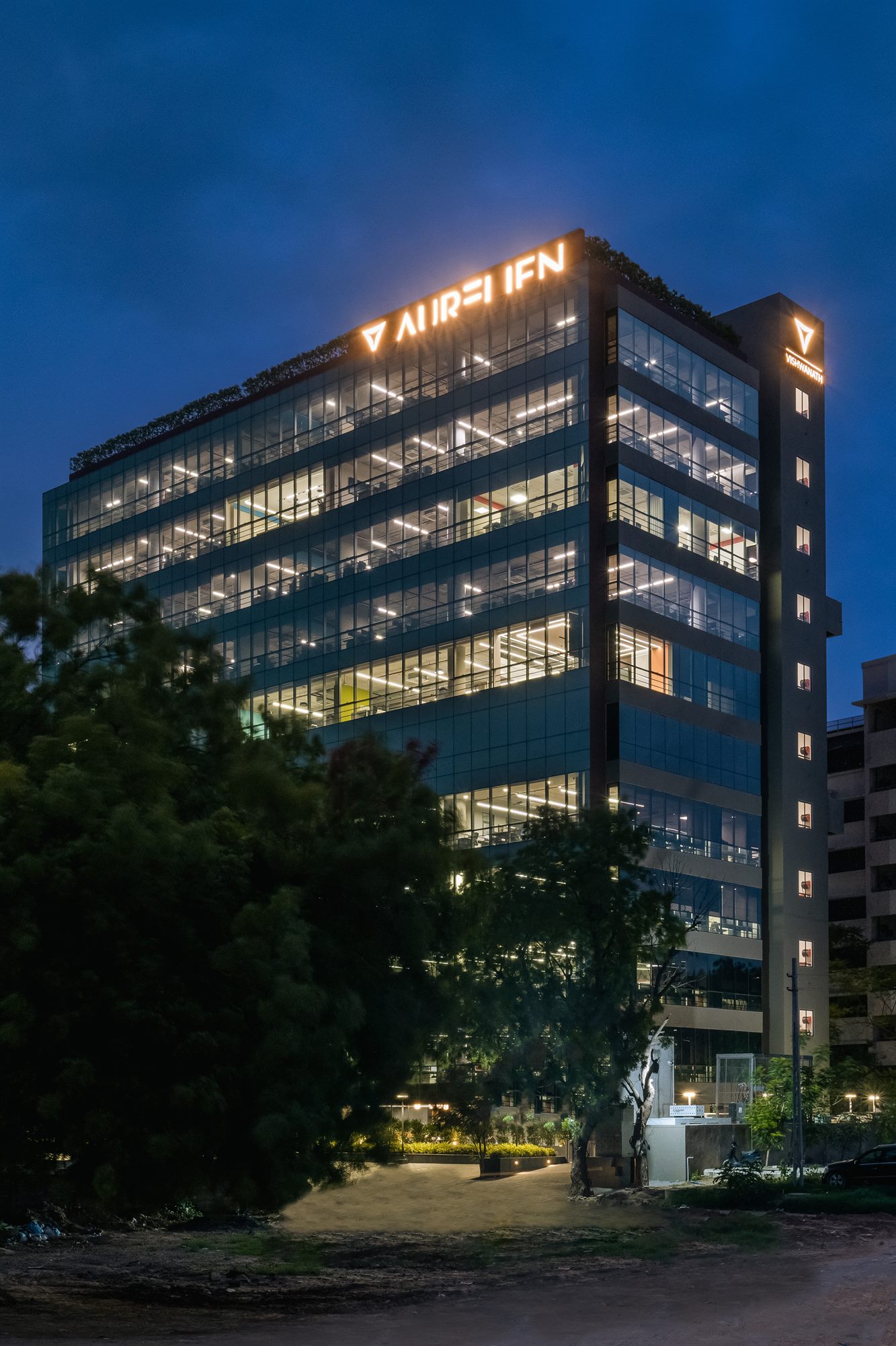 Aurelien I exterior view 5
