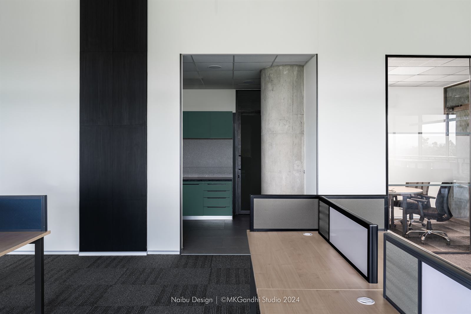 Aurelien I office interior 6