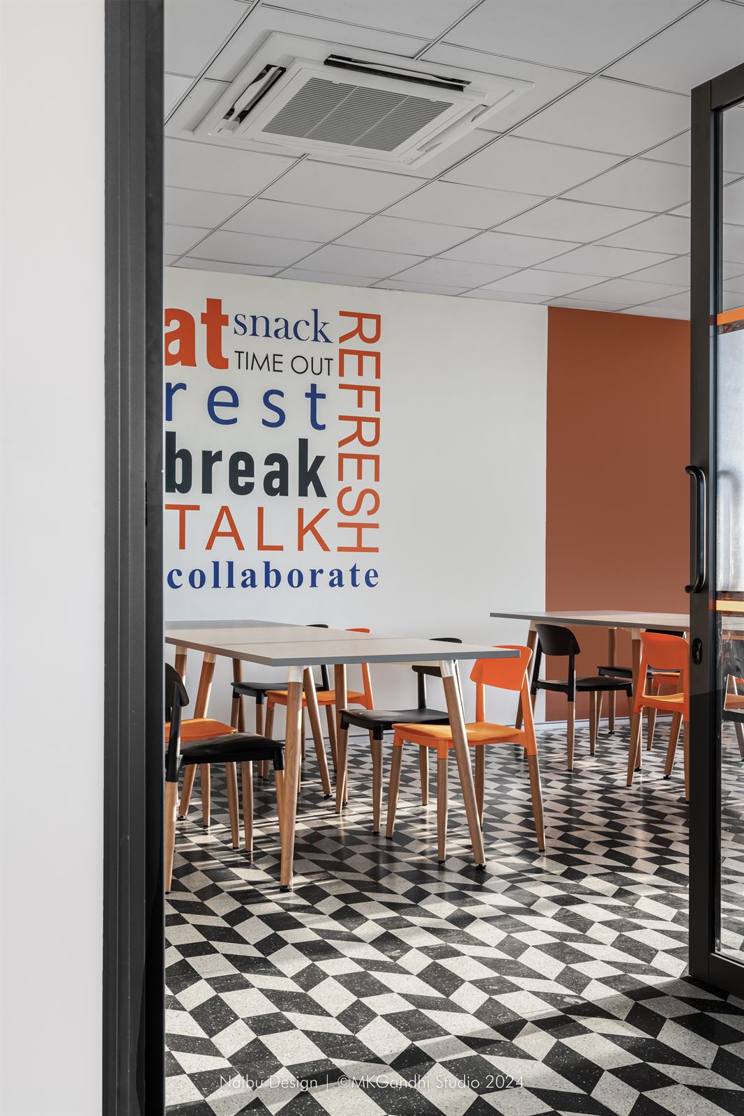 Aurelien I office interior 9
