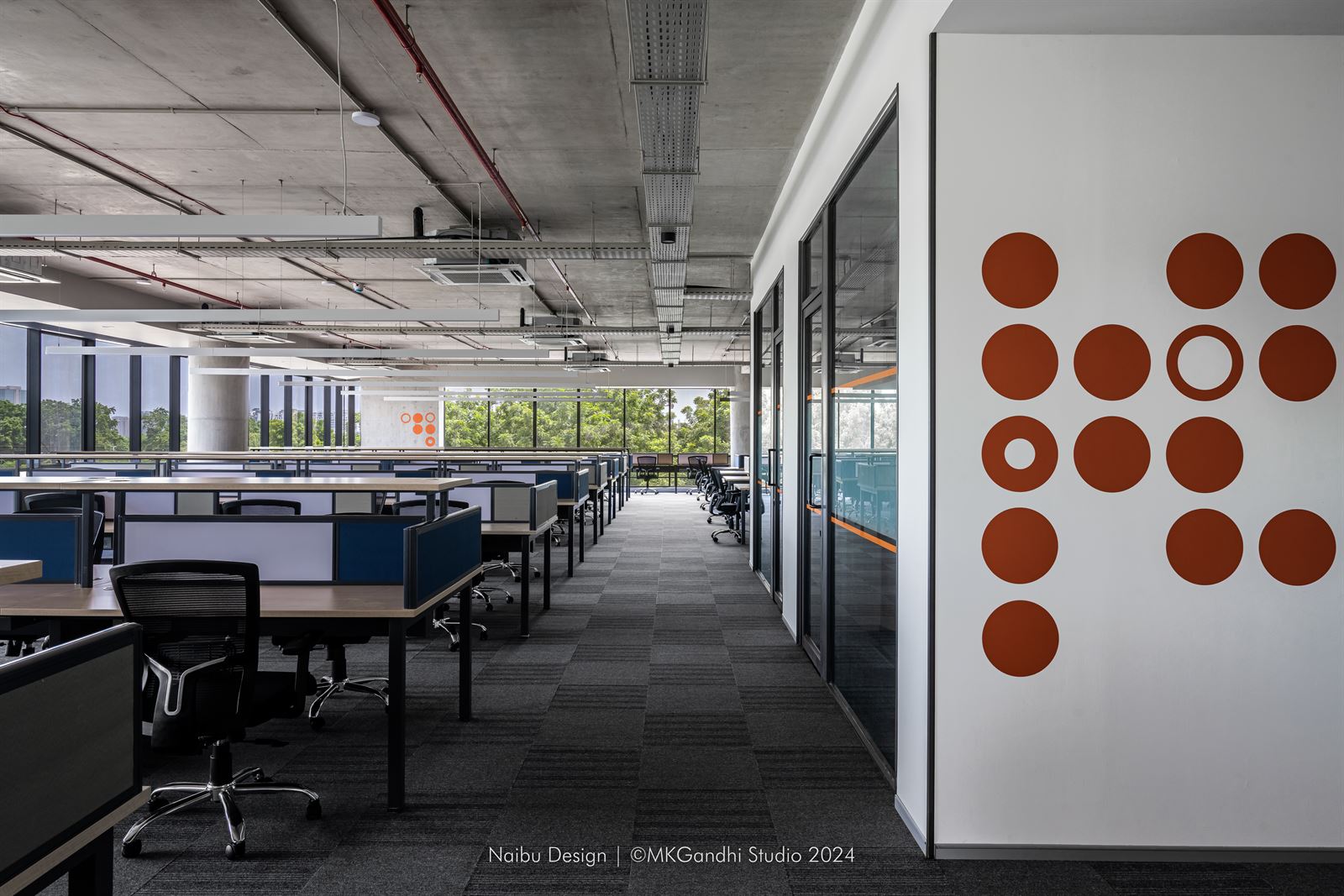 Aurelien I office interior 13